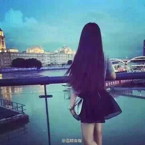  求有气质的女孩子的背影图