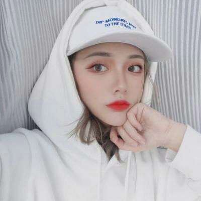  戴帽子的女生头像霸气酷气质女生头像
