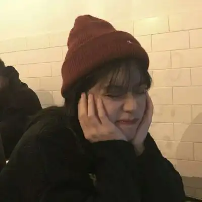  头像女ins搞怪图片韩国ins最火高清侧脸头像