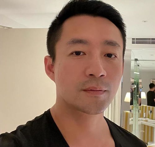  葛斯齐深夜曝猛料称大s为离婚费尽心计在男方身边埋人监控