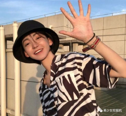  和韩安冉塑料姐妹情破碎后,摇身一变女装大佬美到雌雄难辨