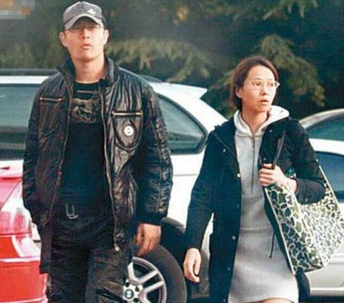  12年前牵手伊能静的黄维德如今怎样了事业陷入低迷,变颓废大叔