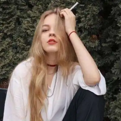 欧美风丧系女头像外国病态失恋女头像  欧美风丧系女头像外国病态失恋女头像