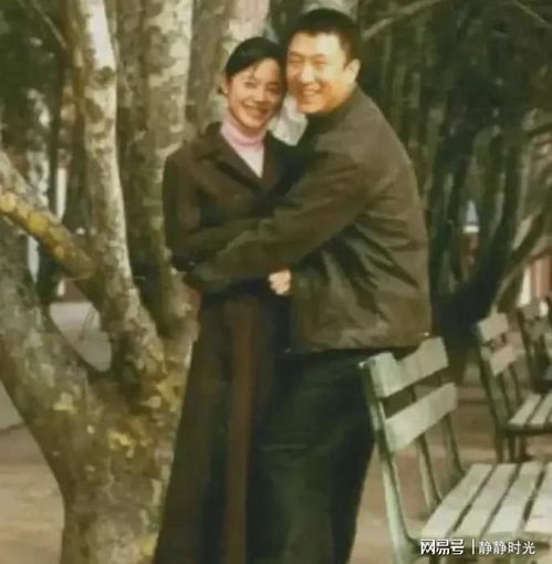  孙红雷年轻时与一女演员合影,她是谁