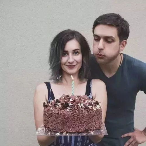  母女3人凭借一组照片在ins上爆红颜值高会搞怪,看了想生女儿