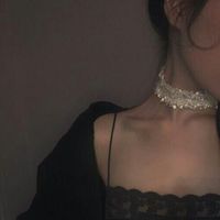  不露脸半身女生头像,现在有不少的女生不想让人看到脸了