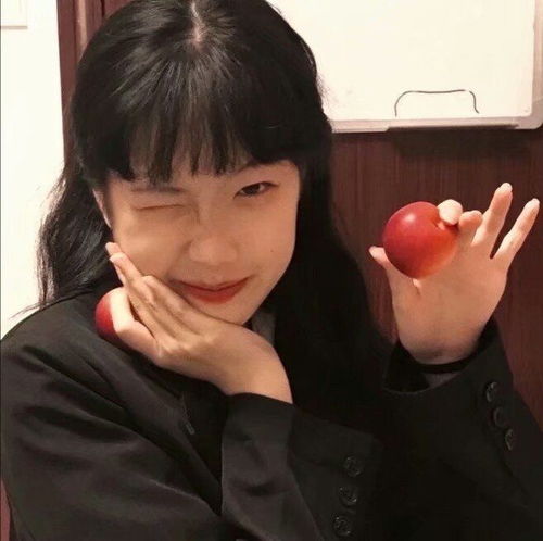  头像新鲜感是两个旧人