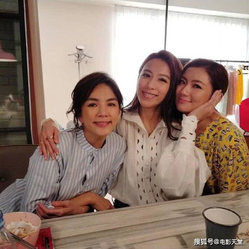  hebe晒好姐妹合照,上山郊游心情大好,ella露出幸福肥
