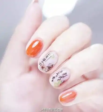 头像彩色系美甲