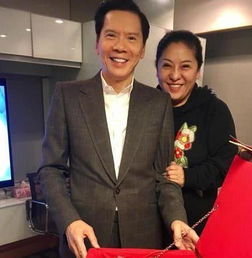  同是向华强的娃,向佐获百亿家产,向佑入狱无人管,女儿自食其力