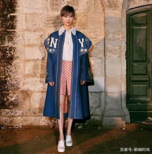  李宇夏演绎别样女人味,钉子高跟鞋彰显霸气个性,这长腿慕了