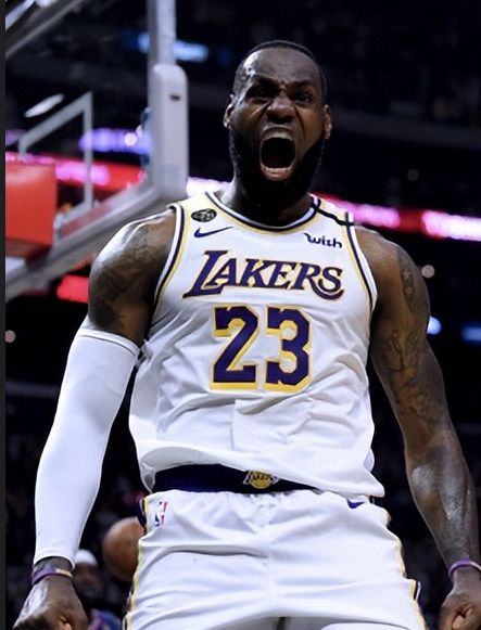  你别不信,nba名副其实的进攻万花筒就5人哈登都不能算