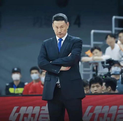  中国篮球一次次走入黑暗,一束光显然已经不够