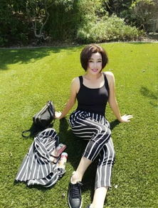  62岁刘晓庆整形后撞脸33岁张俪,微整形副作用吓死人
