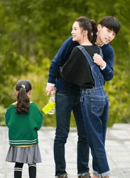  石家庄之光邓伦的上位秘史,和他爱过的3个女人们
