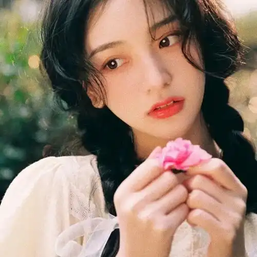  精致高质量漂亮女生头像